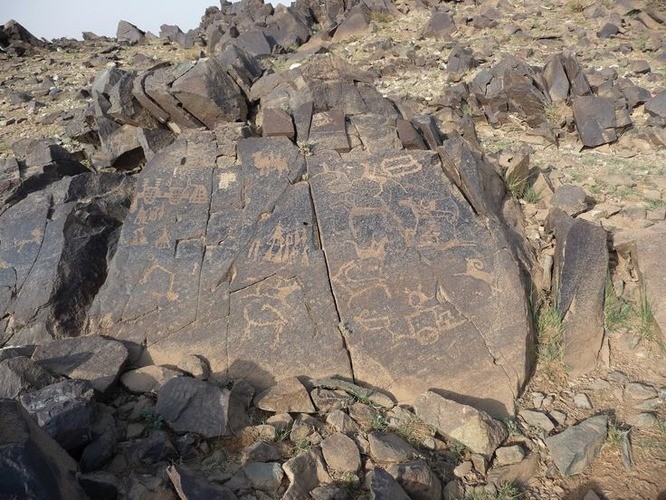 Khavtsgait petroglyph