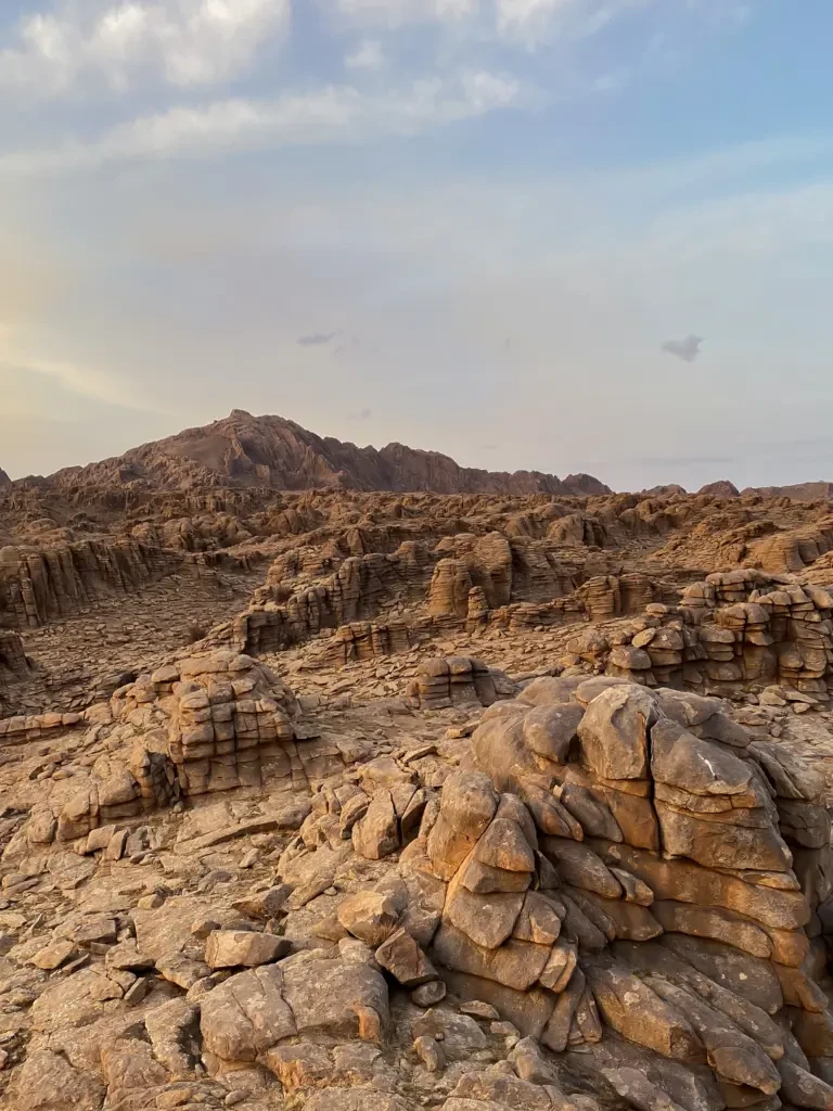 Baga Gazariin Chuluu, Southern Mongolia tours mongolia, Gobi tours mongolia