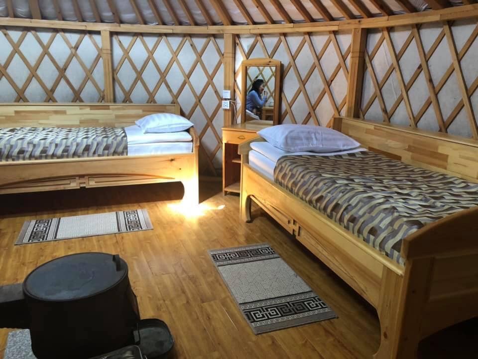 Khoyogor zagal camp, Central Mongolia tours mongolia, Gobi tours mongolia, Eagle Hunters tours mongolia, Mongolia tours in August, Mongolia tours in September, Photography tours mongolia, Private tours mongolia