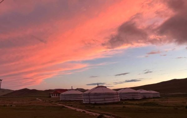 Steppe Nomads, Central Mongolia tours mongolia, Gobi tours mongolia, Eagle Hunters tours mongolia, Mongolia tours in August, Mongolia tours in September